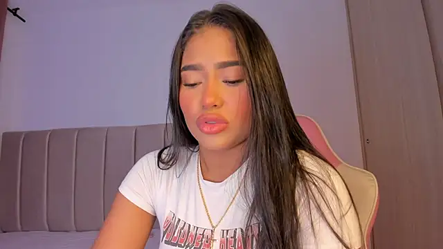 isa bunny online show from October 25, 2:19 am