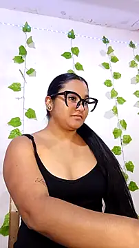 shayna all online show from December 17, 1:33 am