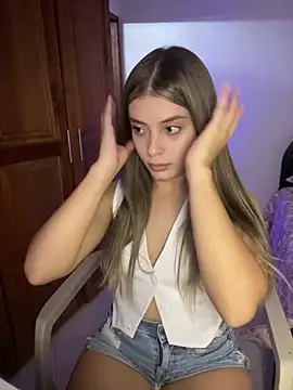 Miss valeriaa online show from March 6, 3:45 pm