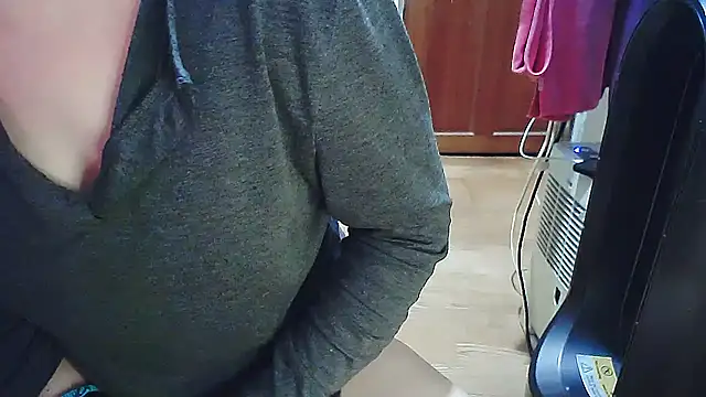 cindy01113520 online show from March 25, 5:41 pm