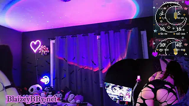 BlaizeyBBy online show from December 22, 9:33 am