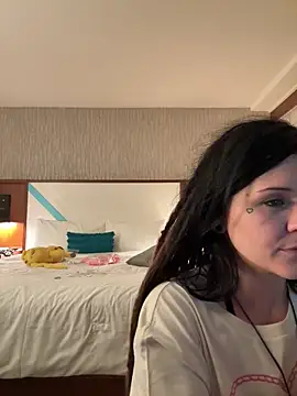 BlaizeyBBy online show from April 21, 7:47 am