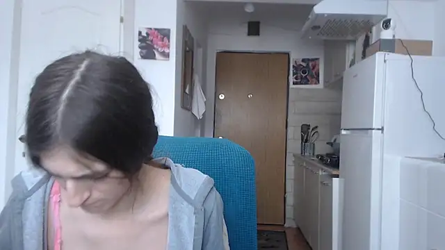 Snapshot of simyhvn chatting on February 15, 9:27 am simyhvn online show from February 15, 9:27 am