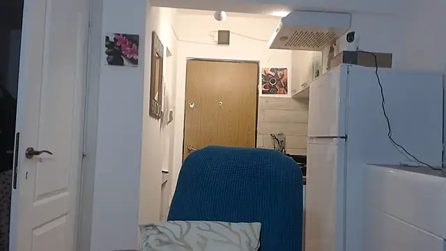 Snapshot of simyhvn chatting on February 18, 5:09 am simyhvn online show from February 18, 5:09 am