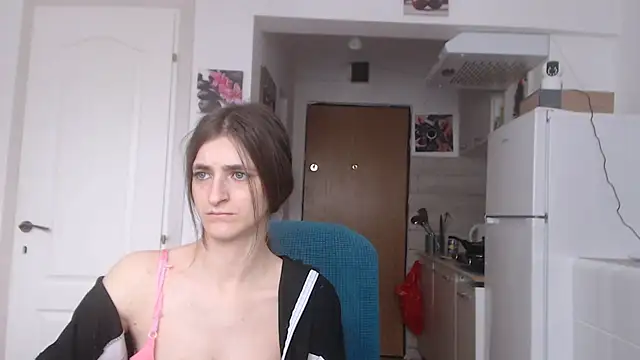 Snapshot of simyhvn chatting on February 20, 8:17 am simyhvn online show from February 20, 8:17 am