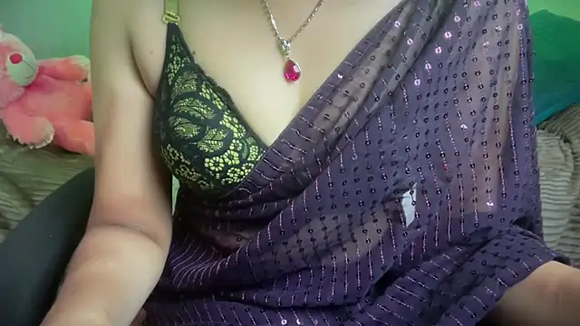 Snapshot of Queen_Angelena chatting on May 3, 5:30 pm Queen Angelena online show from May 3, 5:30 pm