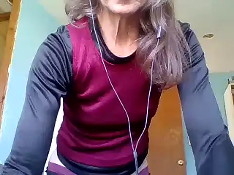 Snapshot of SexyRach75 chatting on June 20, 2:31 pm SexyRach75 online show from June 20, 2:31 pm