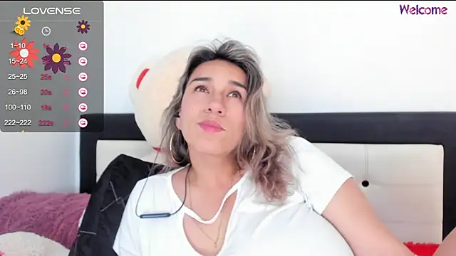 Snapshot of na-biky chatting on February 21, 1:55 am na-biky online show from February 21, 1:55 am