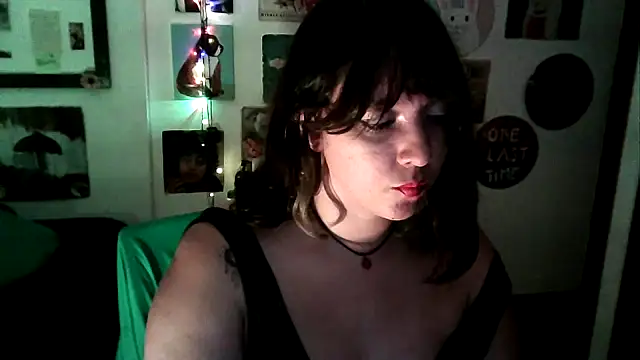 Snapshot of soynanabela28 chatting on March 22, 1:32 am soynanabela28 online show from March 22, 1:32 am