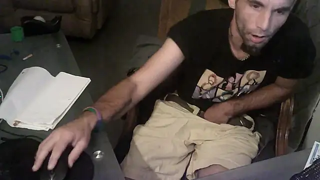 Snapshot of ChronikRB1220 chatting on October 18, 4:37 am ChronikRB1220 online show from October 18, 4:37 am