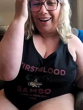 Canadian BBW online show from July 8, 9:30 pm
