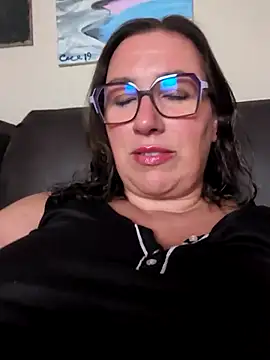Canadian BBW online show from August 6, 10:11 pm