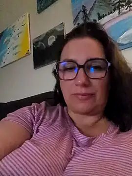 Canadian BBW online show from August 7, 1:57 pm