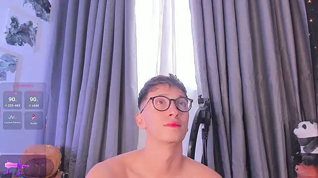 Thiago jones online show from September 26, 8:13 pm