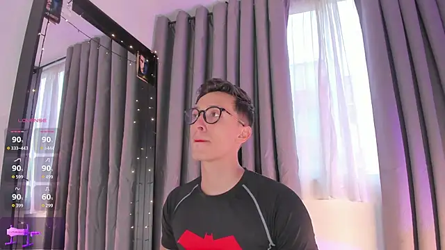 Thiago jones online show from November 4, 9:47 pm