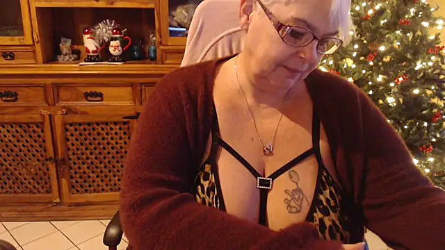 MISS LINDAH online show from December 26, 6:19 am