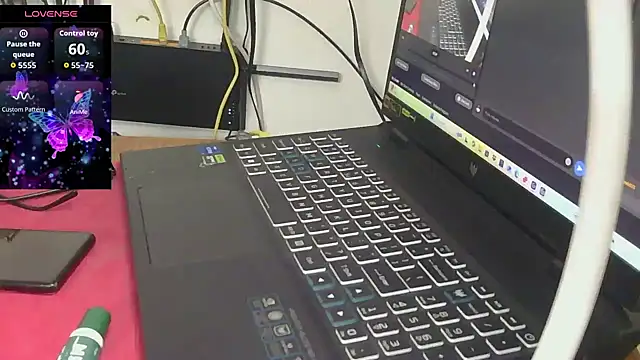 Snapshot of aliyadsouza chatting on October 12, 8:24 am aliyadsouza online show from October 12, 8:24 am