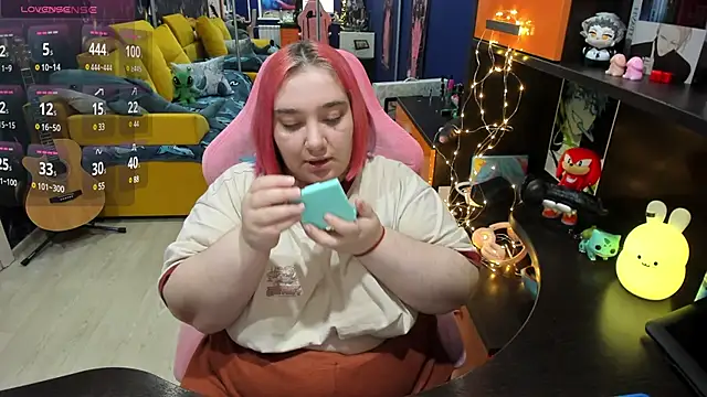 Softie Sofy online show from February 4, 1:27 pm