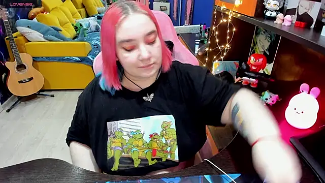 Softie Sofy online show from February 6, 2:55 am