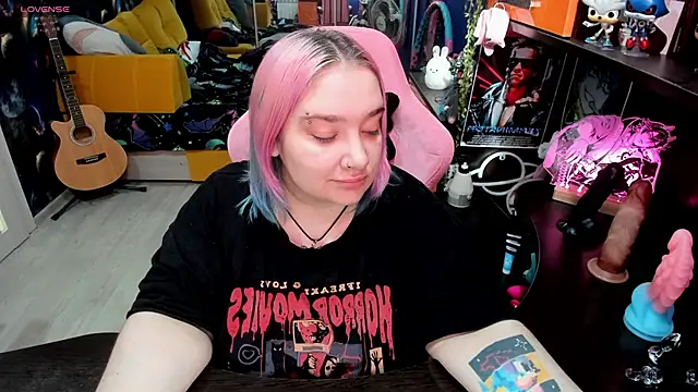 Softie Sofy online show from September 19, 3:19 am