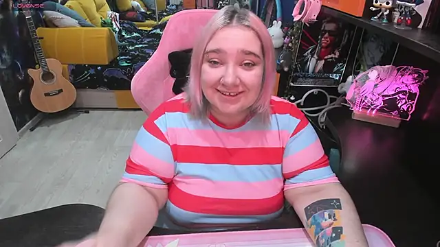 Softie Sofy online show from September 25, 2:48 am