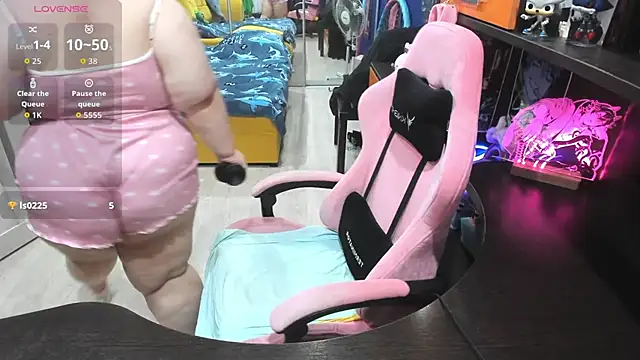 Softie Sofy online show from October 2, 3:24 am