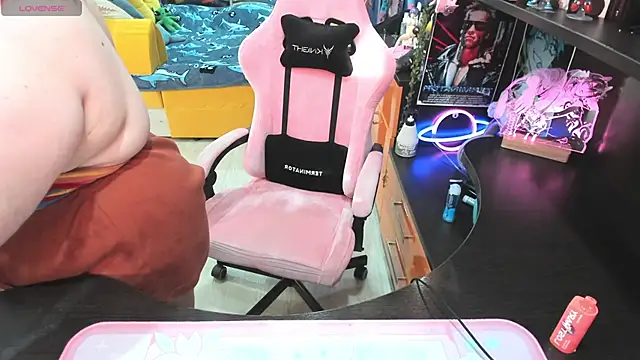 Softie Sofy online show from October 16, 3:29 am