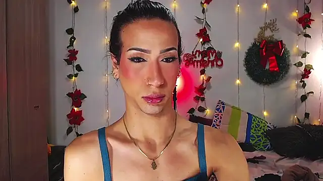 Snapshot of Kenisha_Sweet chatting on December 5, 5:48 am Kenisha Sweet online show from December 5, 5:48 am