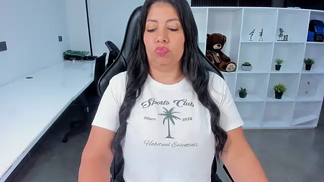 natural bigboobs online show from November 29, 7:28 pm