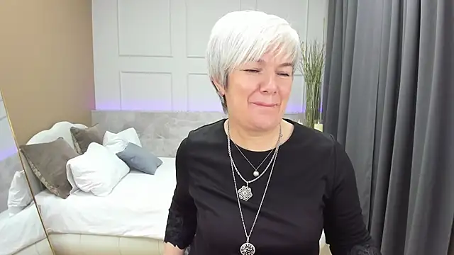 Snapshot of CarmenSoft chatting on December 21, 11:45 pm CarmenSoft online show from December 21, 11:45 pm