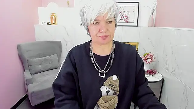 Snapshot of CarmenSoft chatting on January 7, 11:45 pm CarmenSoft online show from January 7, 11:45 pm