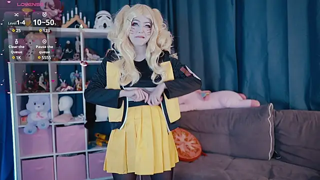 MadnessAlison online show from March 19, 7:06 pm