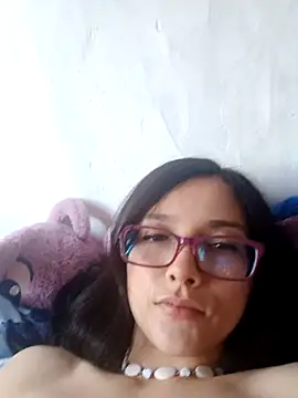 Snapshot of Perladulce chatting on March 28, 1:43 pm Perladulce online show from March 28, 1:43 pm