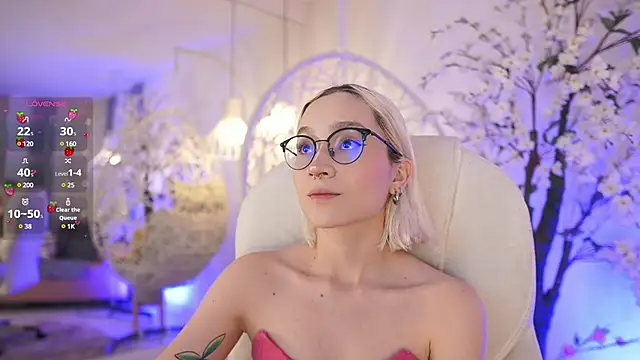 DalahiaRush online show from February 12, 11:40 am