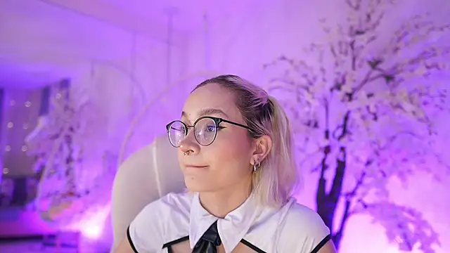 DalahiaRush online show from February 26, 11:30 am