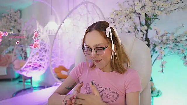 DalahiaRush online show from September 17, 7:04 pm