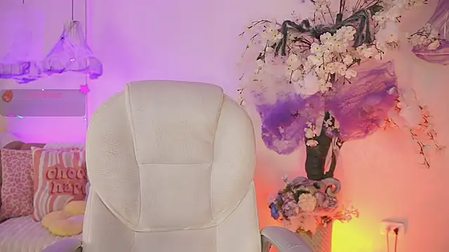 DalahiaRush online show from October 30, 7:03 pm