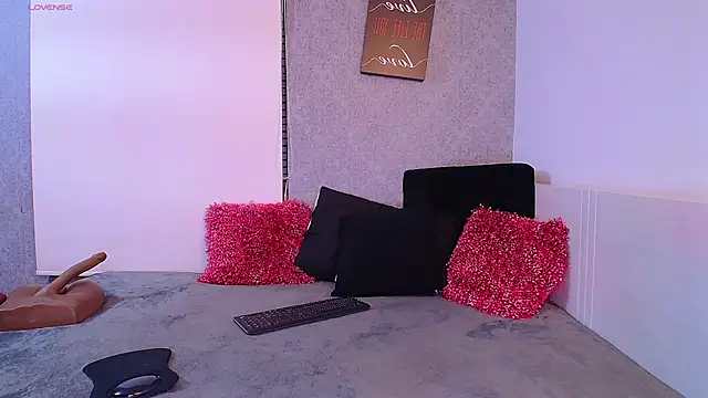 Snapshot of Daia_Ashanti chatting on February 5, 1:47 am Daia Ashanti online show from February 5, 1:47 am