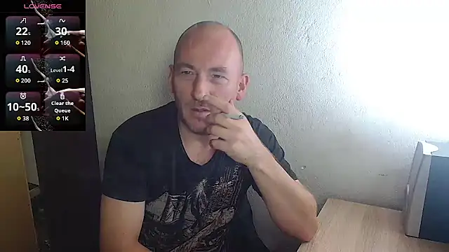 Johan   Barker online show from November 7, 11:54 am