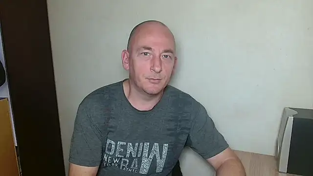 Johan   Barker online show from December 15, 1:04 pm