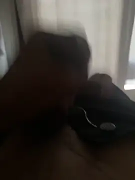 carlosjm2605 online show from April 18, 2:04 am