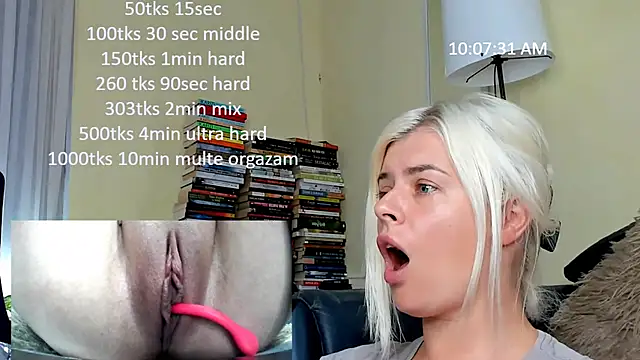Snapshot of queenofthenighttt chatting on June 26, 8:08 am queenofthenighttt online show from June 26, 8:08 am
