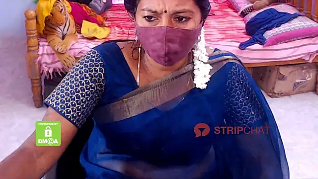 Snapshot of Novapol chatting on February 2, 5:37 pm Novapol online show from February 2, 5:37 pm