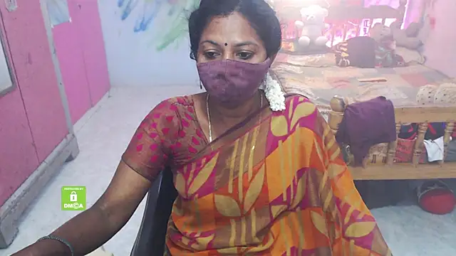 Snapshot of Novapol chatting on November 19, 1:33 pm Novapol online show from November 19, 1:33 pm