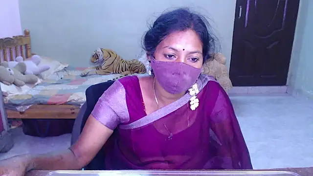 Novapol online show from July 5, 6:15 pm