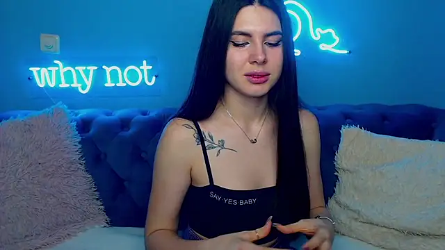 Snapshot of ViollinaLove chatting on January 14, 11:42 am ViollinaLove online show from January 14, 11:42 am