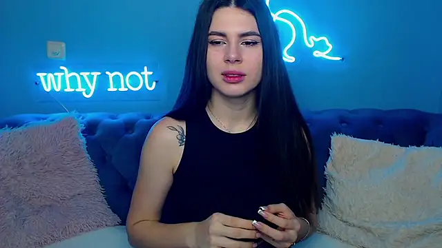 Snapshot of ViollinaLove chatting on January 17, 5:42 am ViollinaLove online show from January 17, 5:42 am