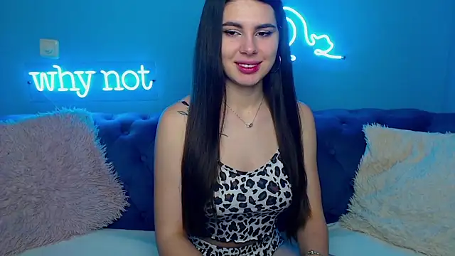 Snapshot of ViollinaLove chatting on January 18, 5:41 am ViollinaLove online show from January 18, 5:41 am