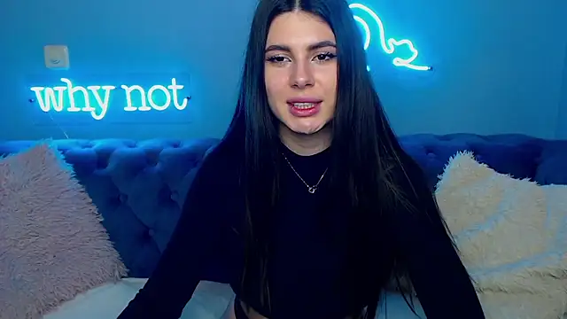 Snapshot of ViollinaLove chatting on February 4, 8:46 am ViollinaLove online show from February 4, 8:46 am