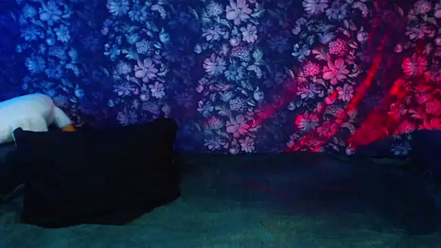 ViollinaLove online show from November 25, 8:53 pm